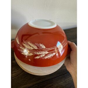 2 vintage Pyrex mixing bowls Wheat Autumn Harvest